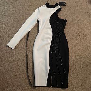 Notably classy bandage midi dress